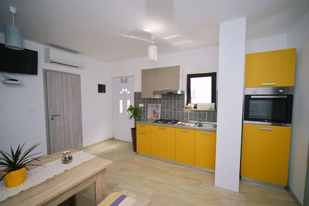 Jovich Apartments 2 Mošćenička Draga Екстериор снимка