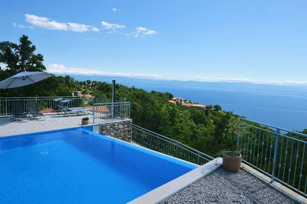 Jovich Apartments 2 Mošćenička Draga Екстериор снимка