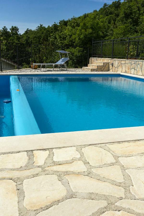 Jovich Apartments 2 Mošćenička Draga Екстериор снимка