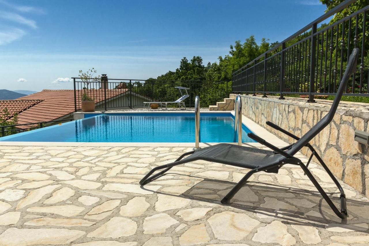 Jovich Apartments 2 Mošćenička Draga Екстериор снимка