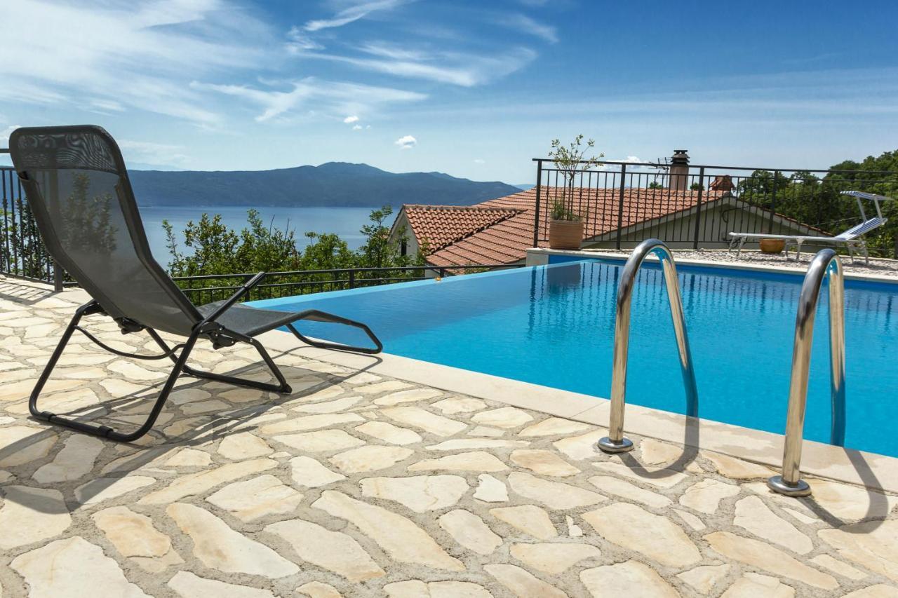 Jovich Apartments 2 Mošćenička Draga Екстериор снимка